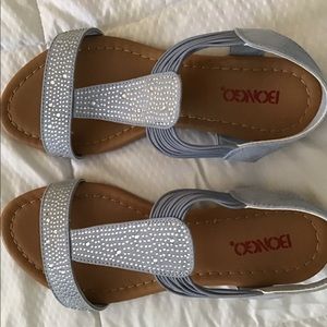 Women’s size 7 sandals